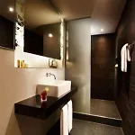 Pentahotel Hotel