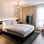 Pentahotel Hotel