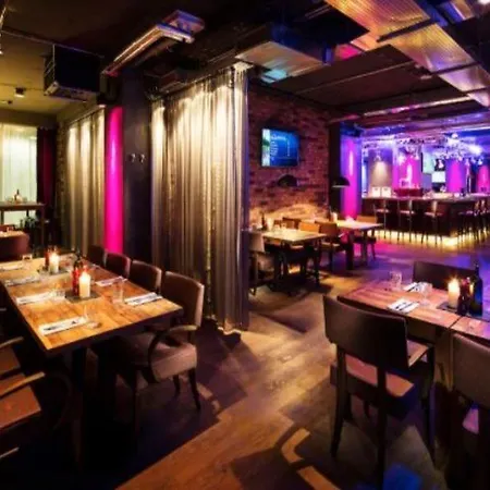 Pentahotel فندق