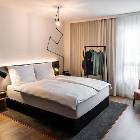 Pentahotel Hotel