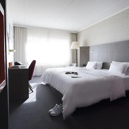 Pentahotel فندق فيسبادن