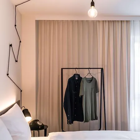Pentahotel فندق