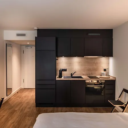 Pentahotel فندق