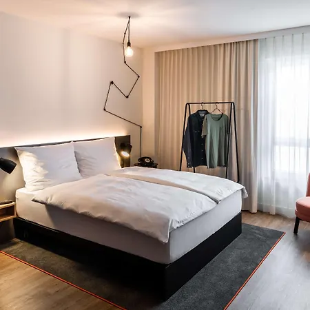 Pentahotel فندق