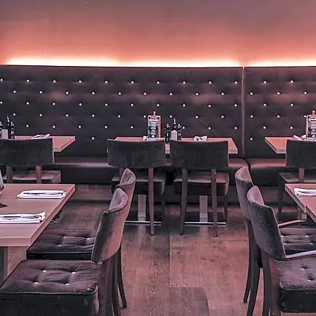 Pentahotel Hotel 4*