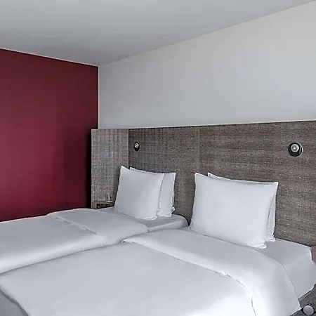 Pentahotel Hotel 4*