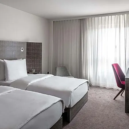 Pentahotel Hotel