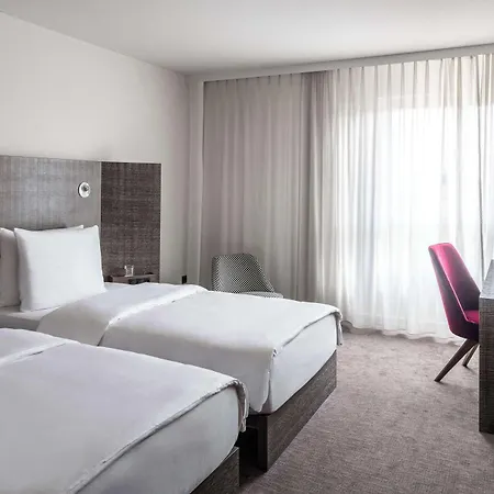 Pentahotel Hotel