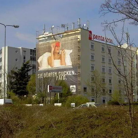 Отель Pentahotel 4*