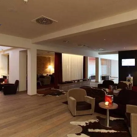 Pentahotel فندق فيسبادن