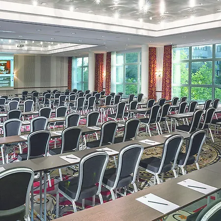Pentahotel Hotel 4*