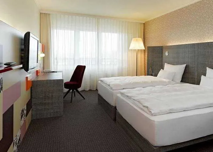 Pentahotel Hotel 4*